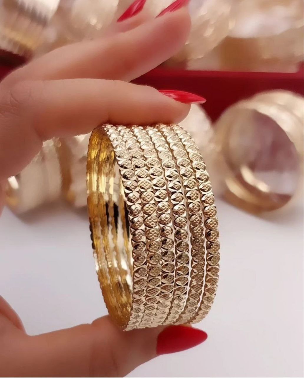 النگو طلا روس